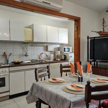 Apartman Mira *