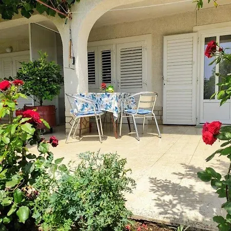 Mira Apartman Novi Vinodolski