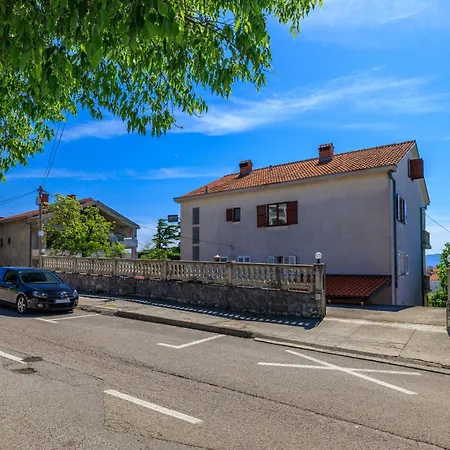 Mira Novi Vinodolski