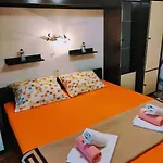 Apartman Mira *