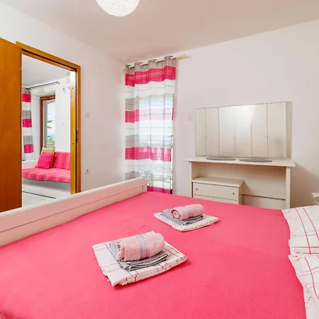 Mira Apartament Novi Vinodolski