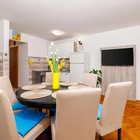 Apartament Mira